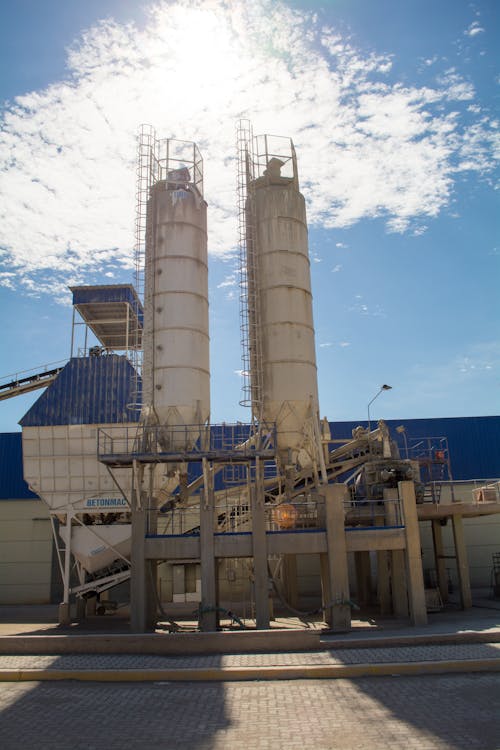 Estrutura De Construção Branca E Azul