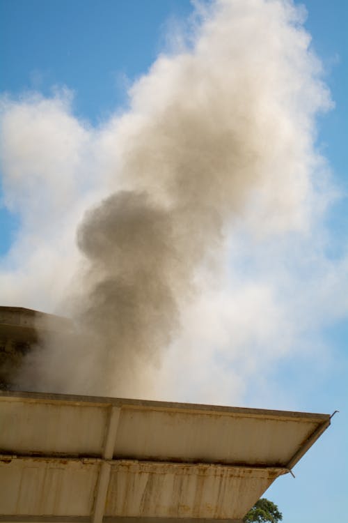 Fumo Proveniente Dall'edificio