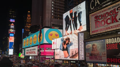 Gratis arkivbilde med annonser, arkitektur, Broadway Arkivbilde