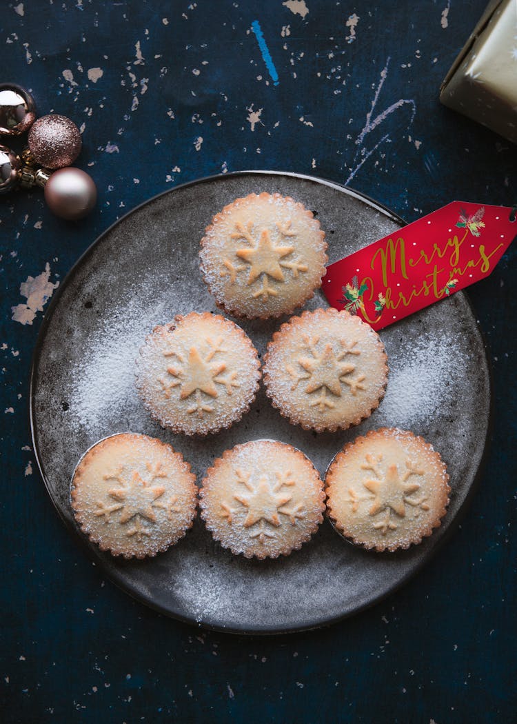 Mince Pies On Plate With Christmas Tag