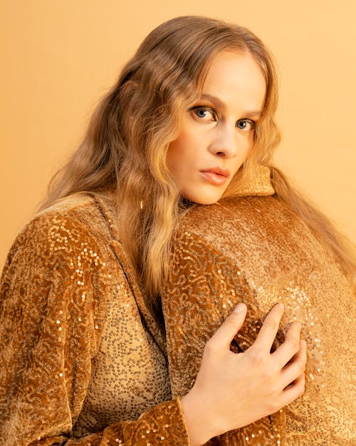 Free Blonde Woman on Fashion Photoshoot  Stock Photo