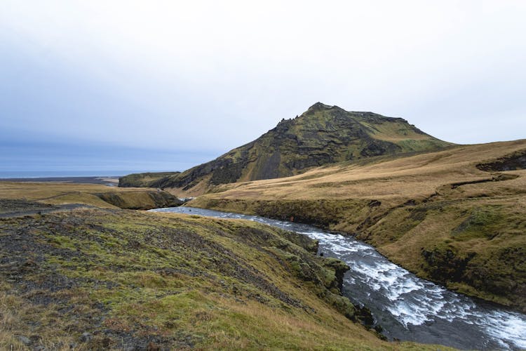 A River Beside The Green Mountain 