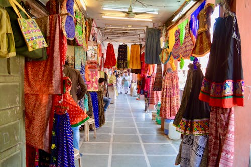Warm Afternoons Turn Jaipur Bazaars into Delights