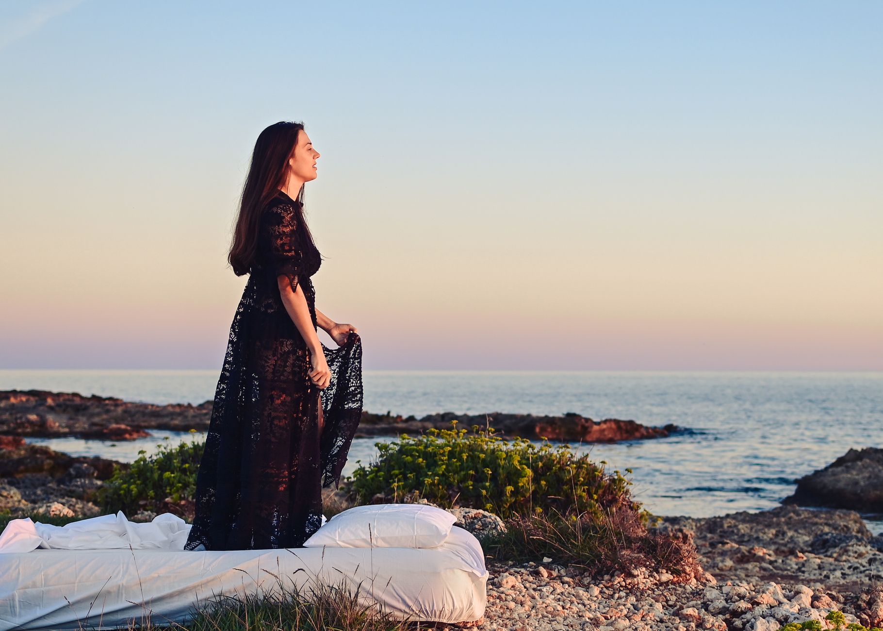 DreamCloud vs. Casper Mattress: Which is Right for Your Sleep?