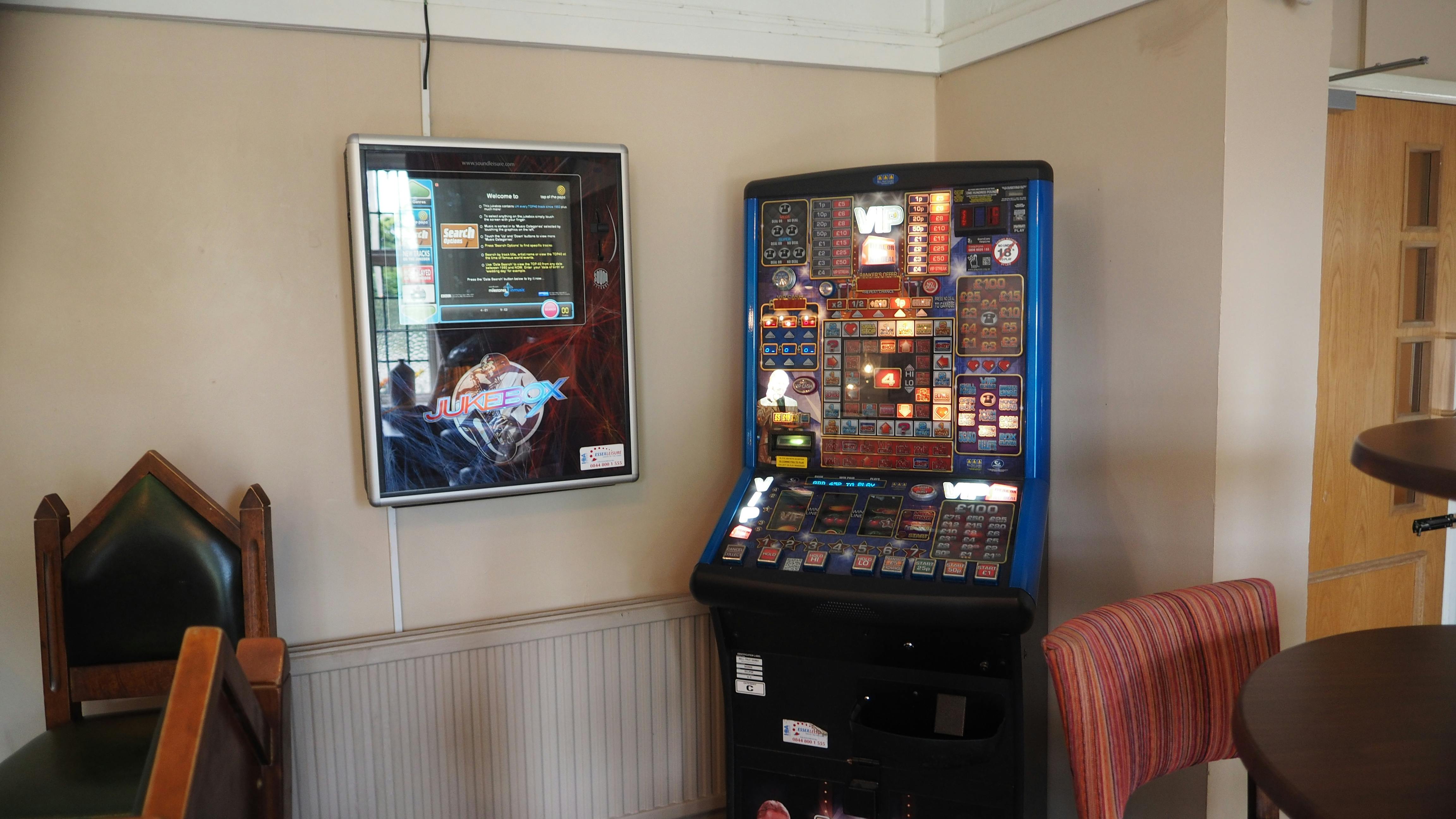 Free stock photo of arcade, Arcade machine, arcade machine at pub