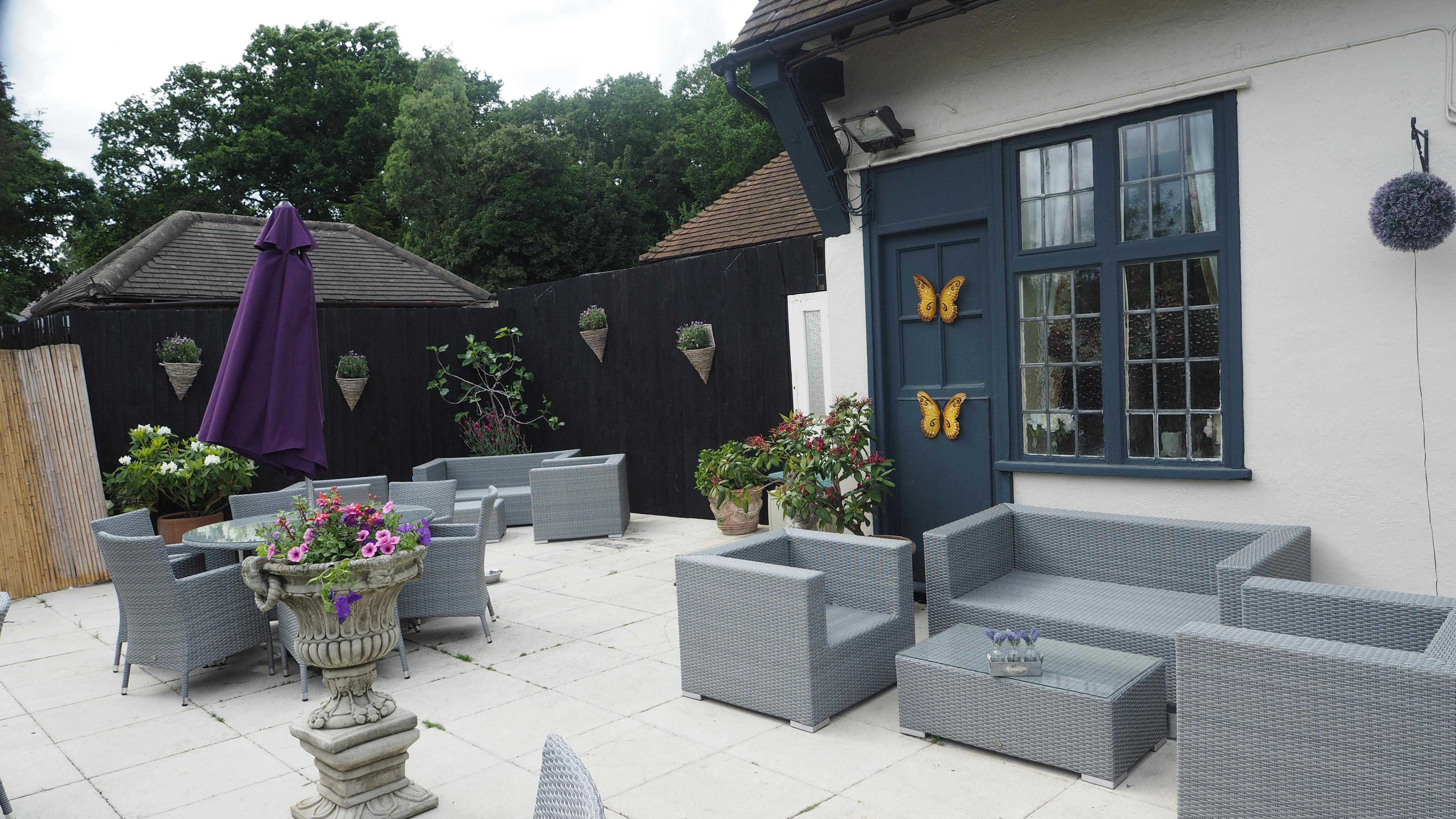 Free stock photo of pub, pub decor, pub exterior