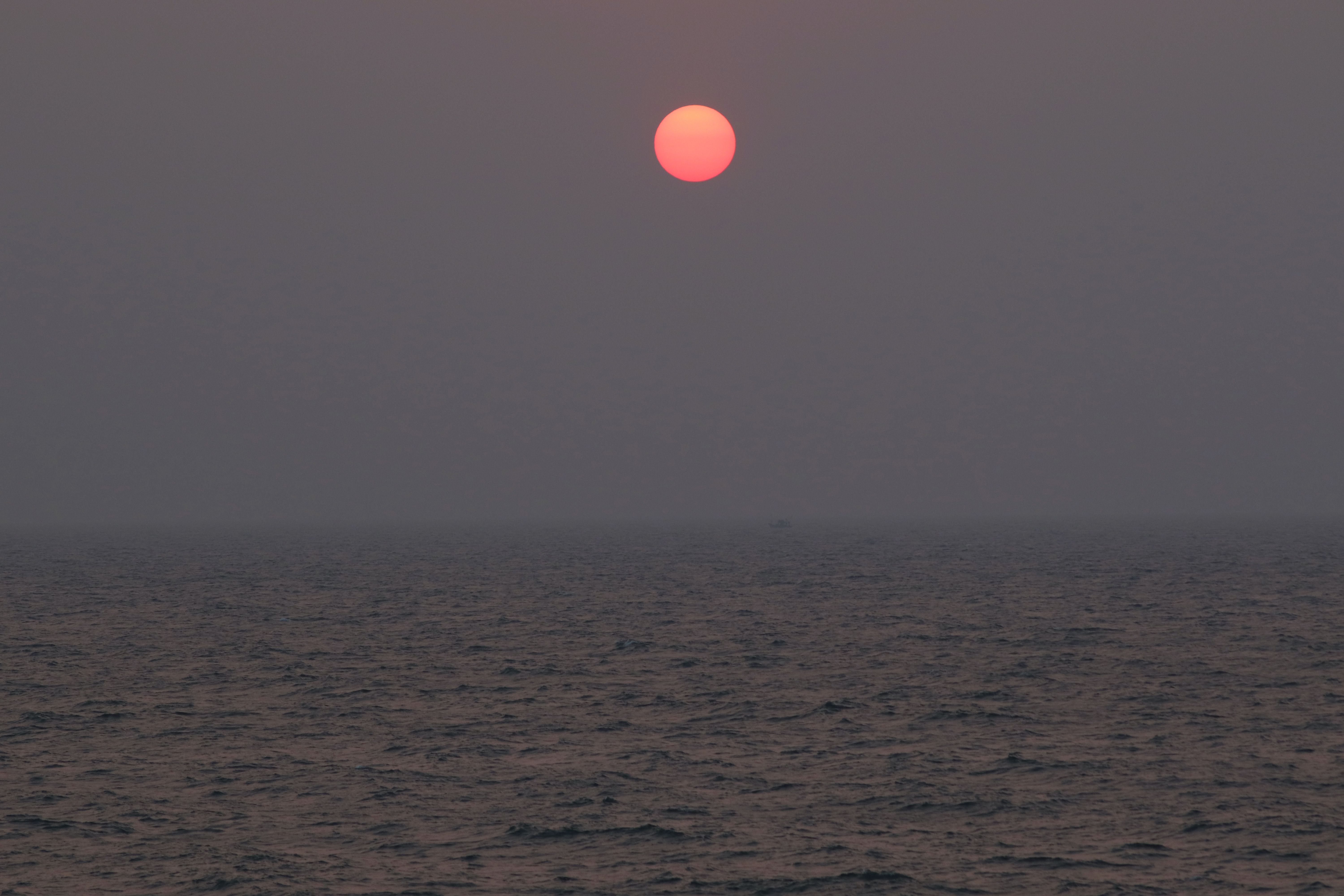 The Ocean during a Sunset · Free Stock Photo