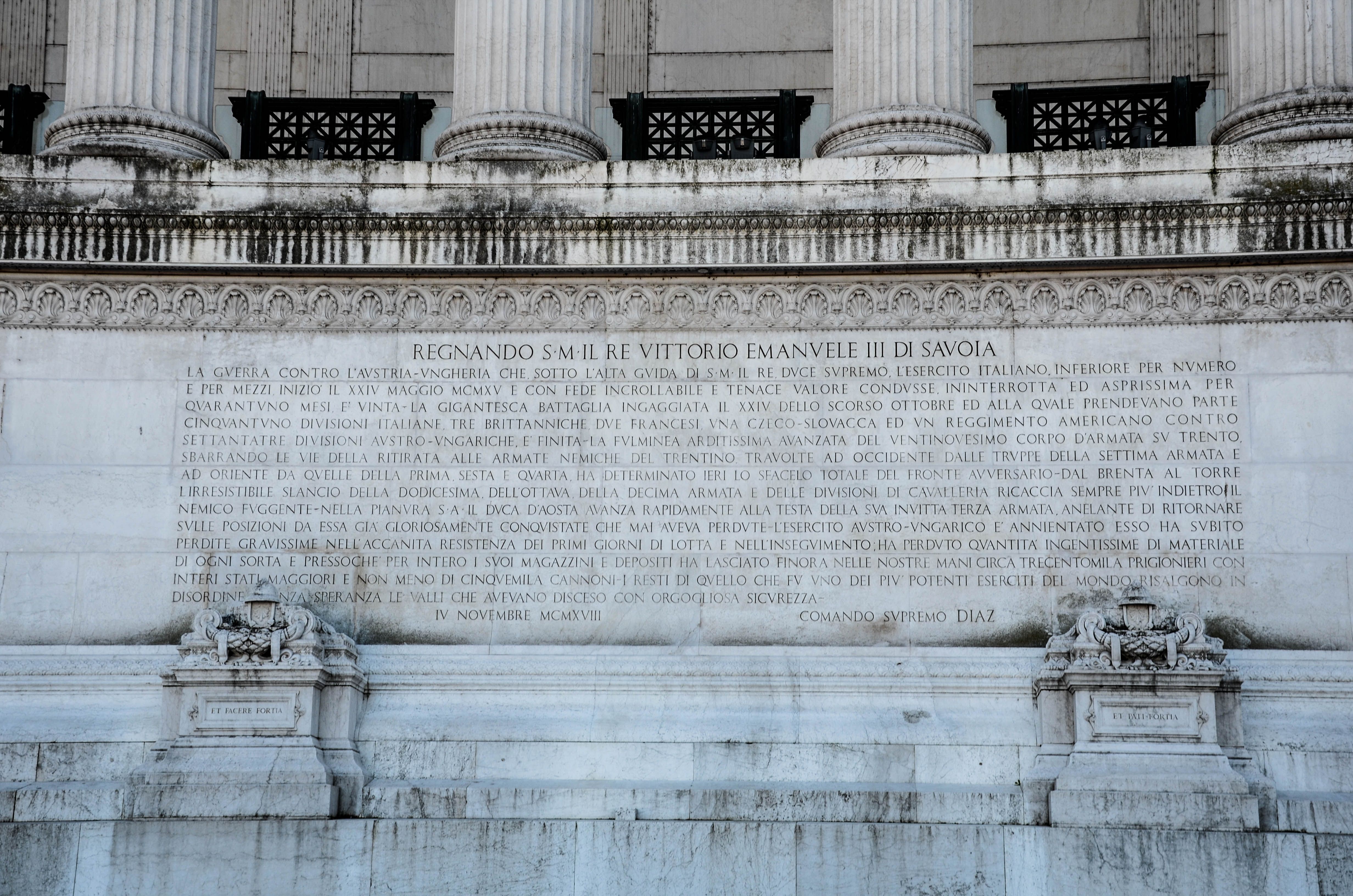 Detailed view of the historic Altar of the Fatherland monument in Rome, Italy, showcasing its architectural beauty.