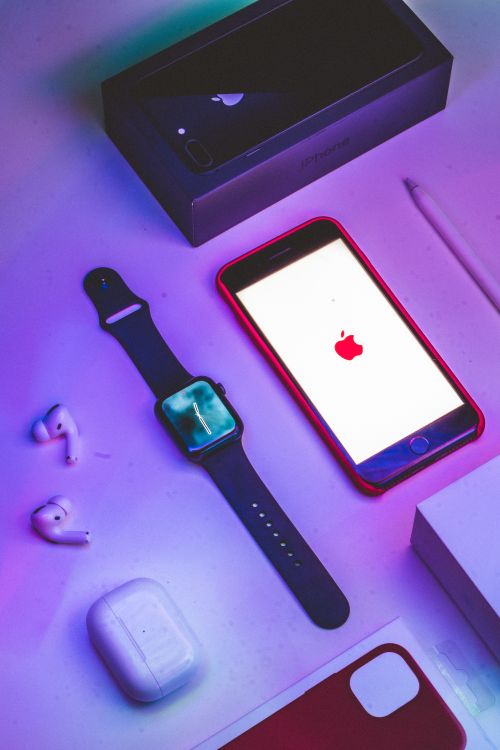 Apple Gadgets on the Surface · Free Stock Photo