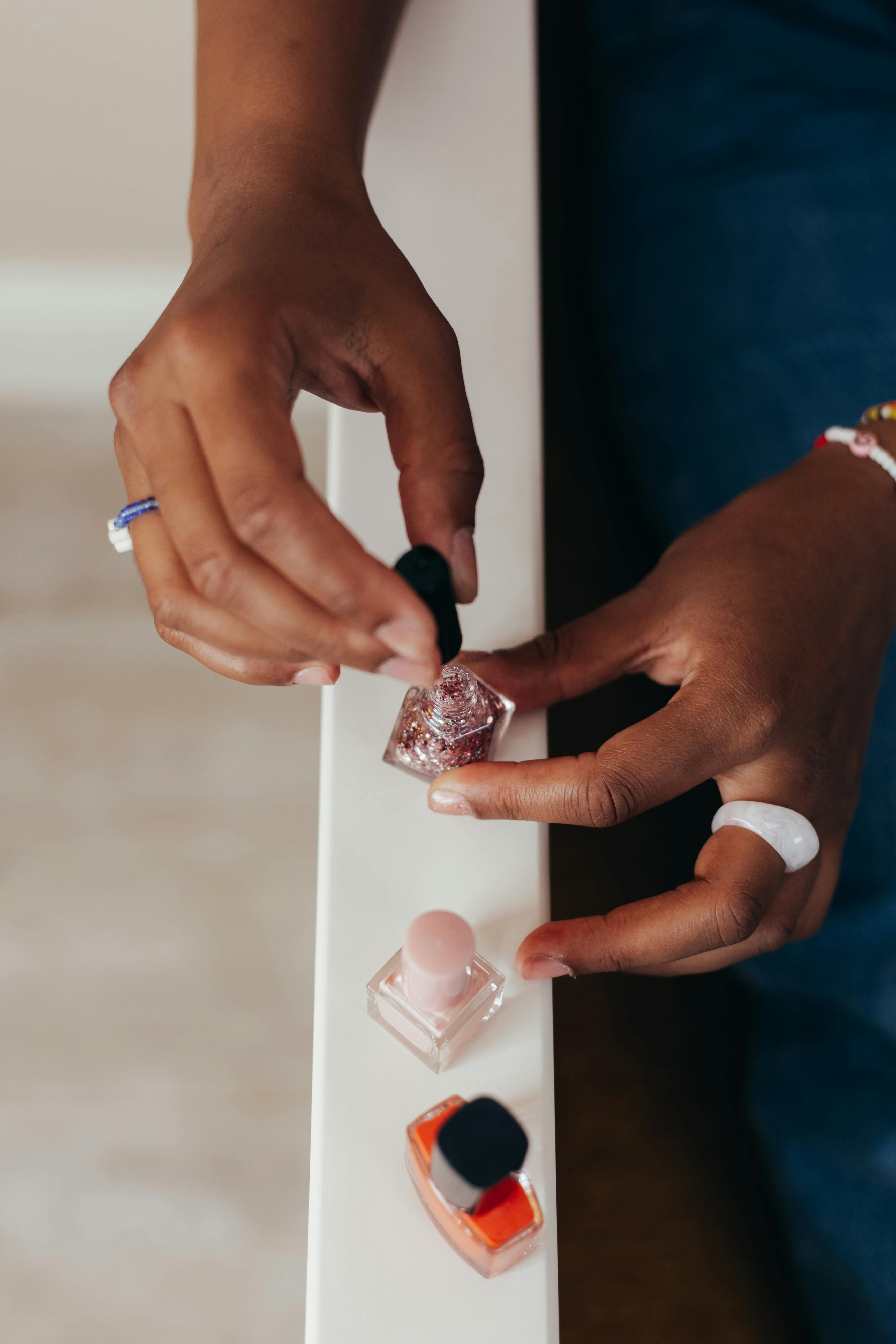 Linear Abstract Nails
