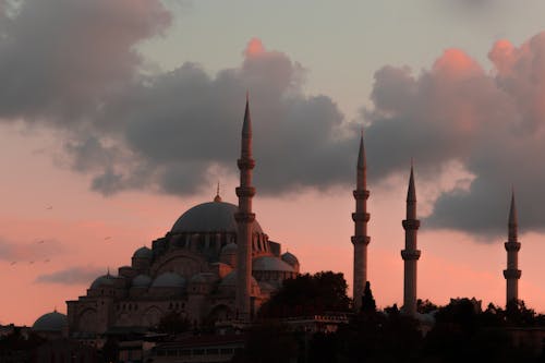 betonarme yapı, bina cephesi, cami içeren Ücretsiz stok fotoğraf