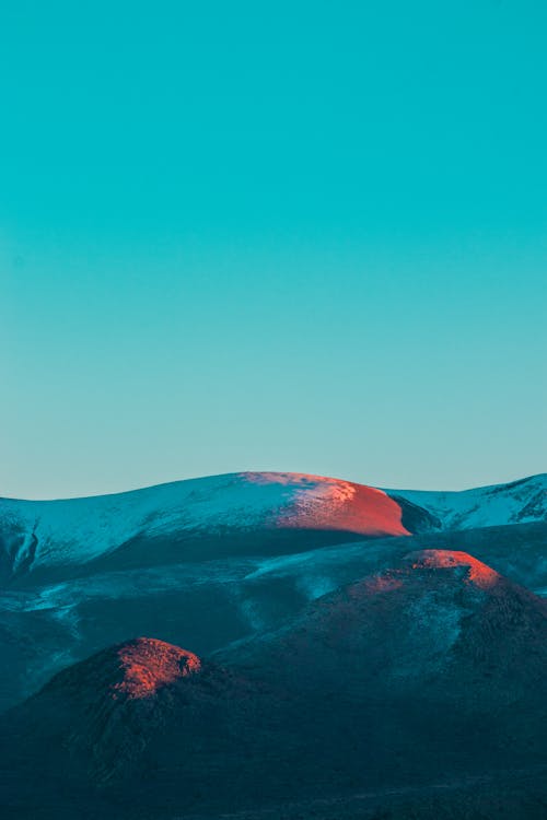 Kostenloses Stock Foto zu berge, blauer himmel, drohne erschossen