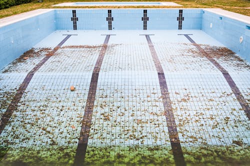 Don’t Let Fall Weather Damage Your Pool System