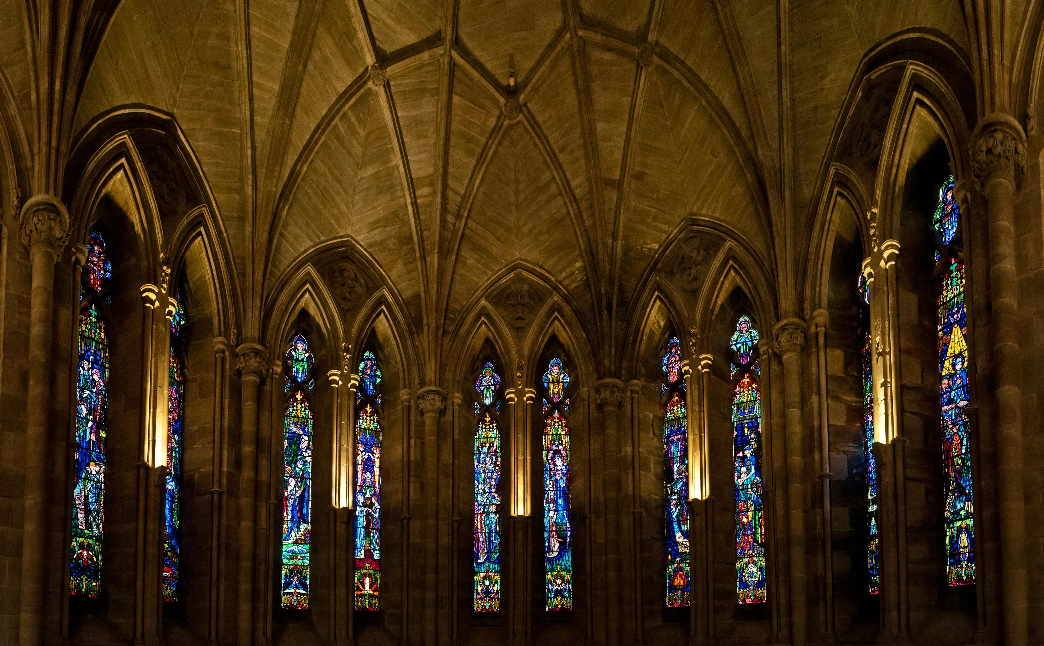 Foto de stock gratuita sobre adentro, arcos, arquitectura