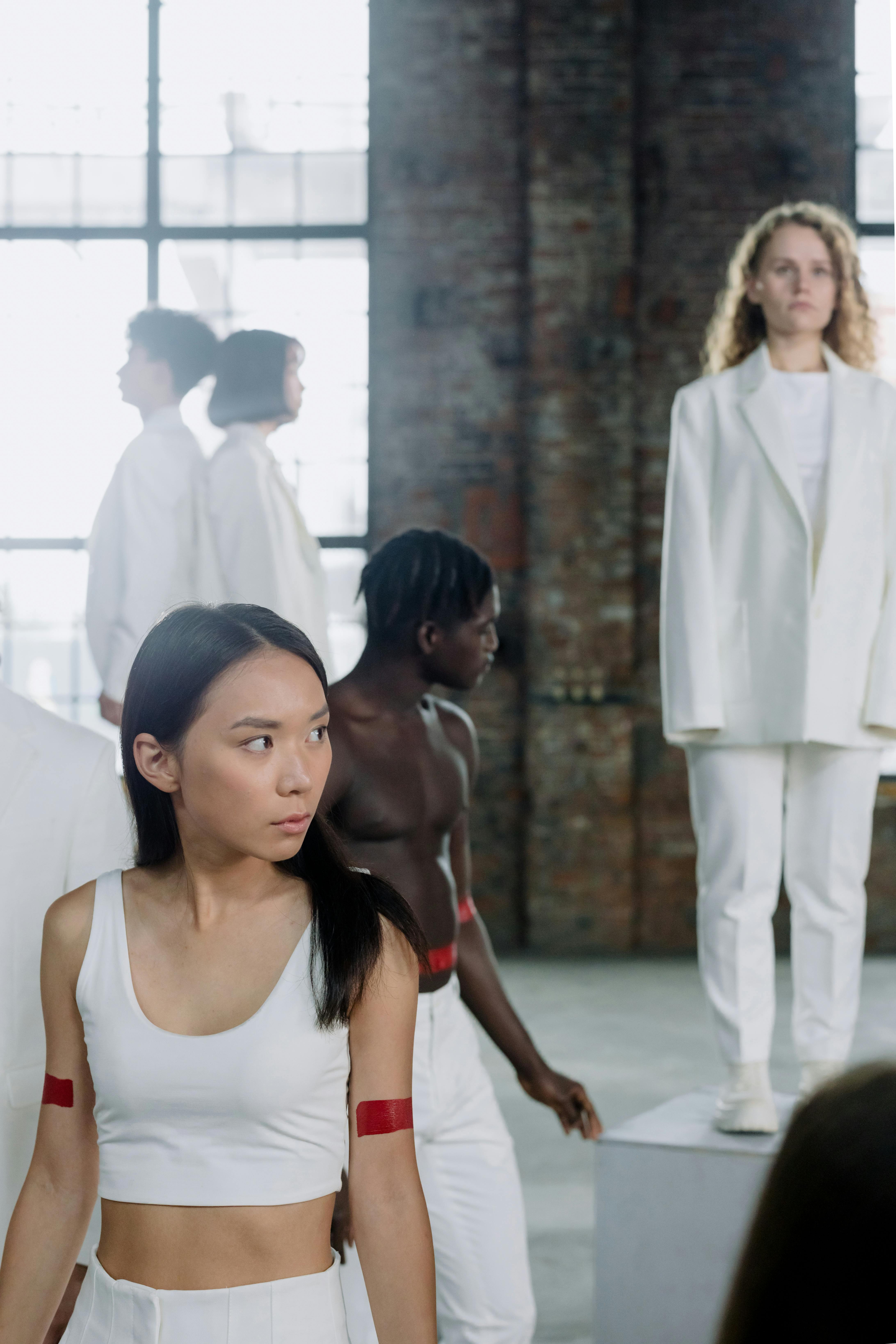 Group of People in White Clothes · Free Stock Photo