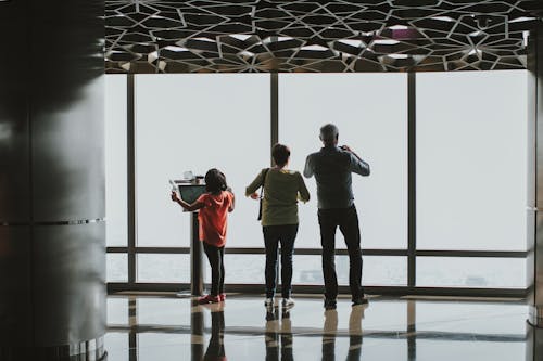 Foto profissional grátis de aço, adulto, aeroporto