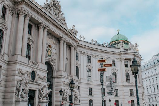 Kaffeehaus culture and Sachertorte — Vienna
