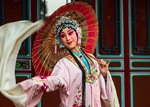Free Woman in Traditional Chinese Clothing and Makeup  Stock Photo