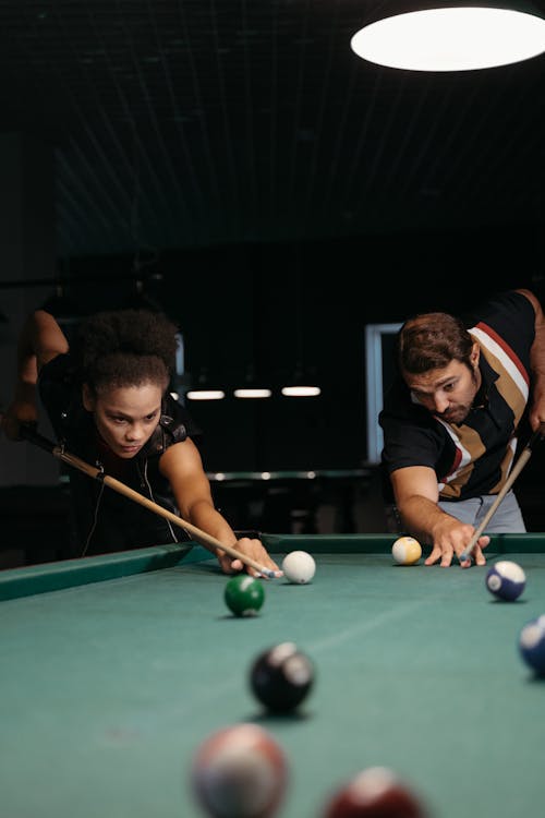 Foto profissional grátis de bilhar, bolas de bilhar, esportes de sinalização