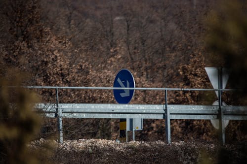 çit, güz, işaret içeren Ücretsiz stok fotoğraf