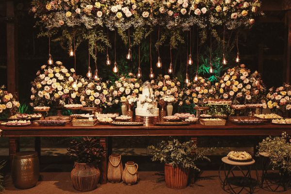Event decor with flower bouquets