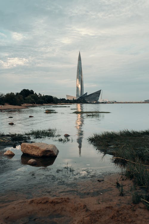 lakhta center, 구름 낀 하늘, 러시아의 무료 스톡 사진