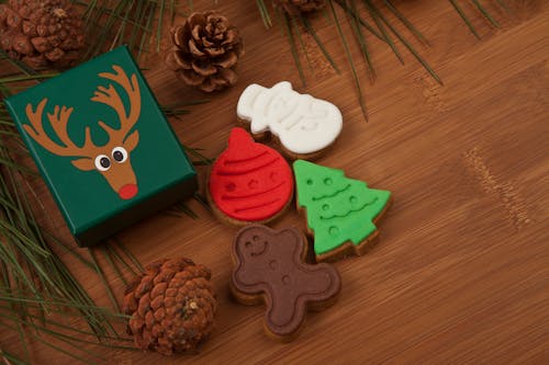 Free Close-Up Shot of Cookies on a Wooden Surface Stock Photo