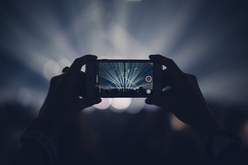 Gratis lagerfoto af æble, iPhone, koncert Lagerfoto