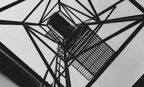 シルエット, タワー, ローアングルショットの無料の写真素材