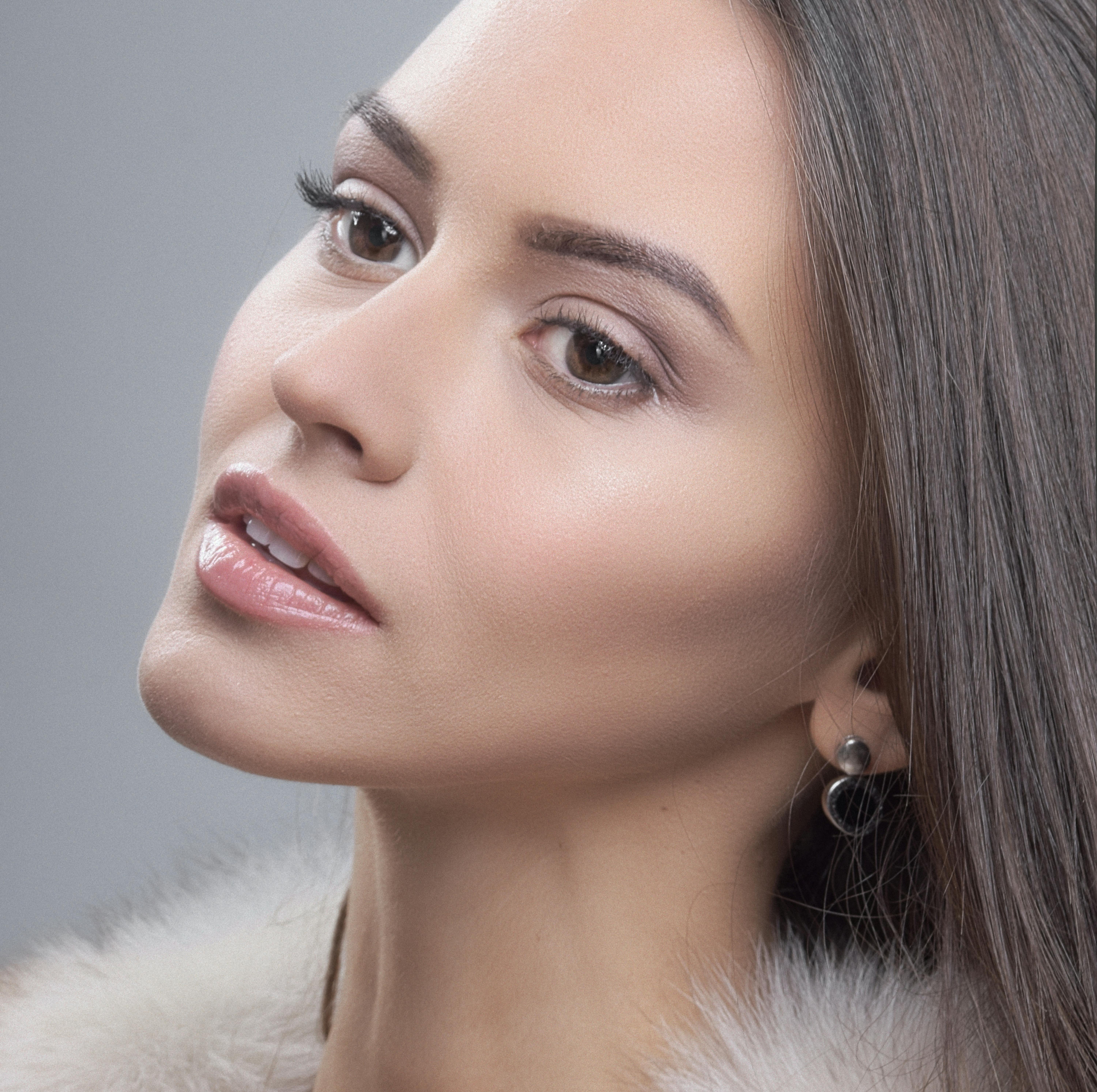 makeup base, skin barrier, flawless makeup, beauty secrets - Detail