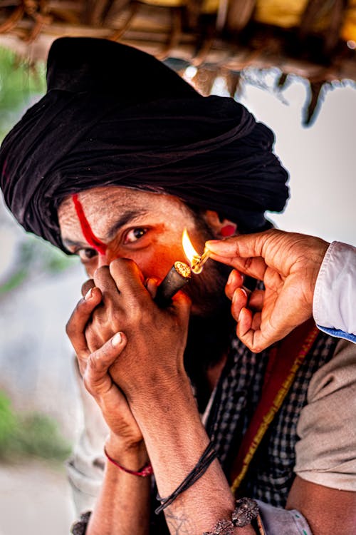 Foto profissional grátis de charuto, cigarro, fumando