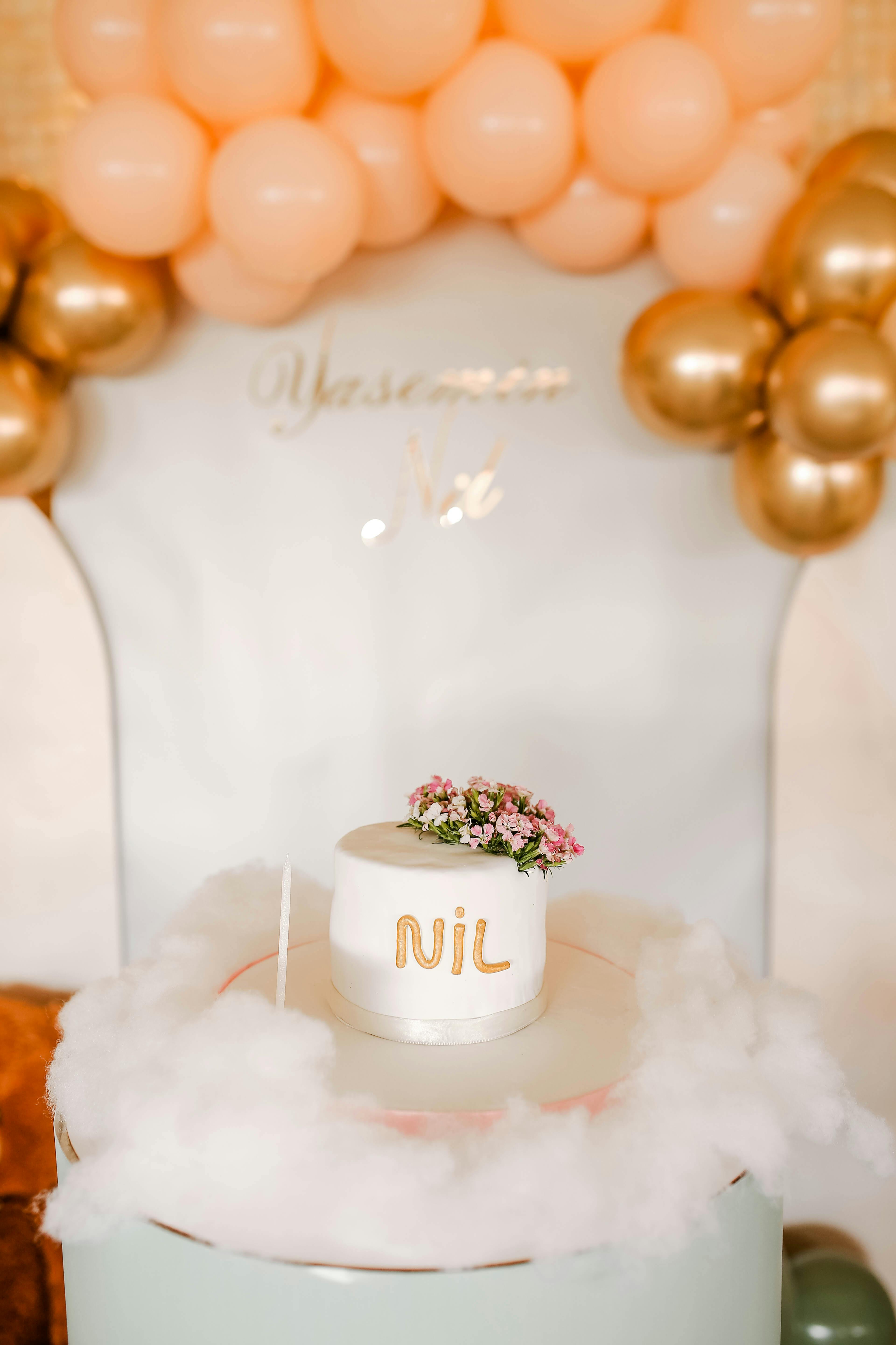 White Cake with Pink Flowers · Free Stock Photo