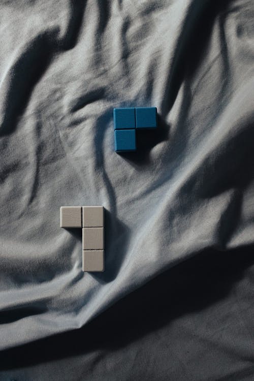 Foto profissional grátis de azul e branco, cubos, fechar-se