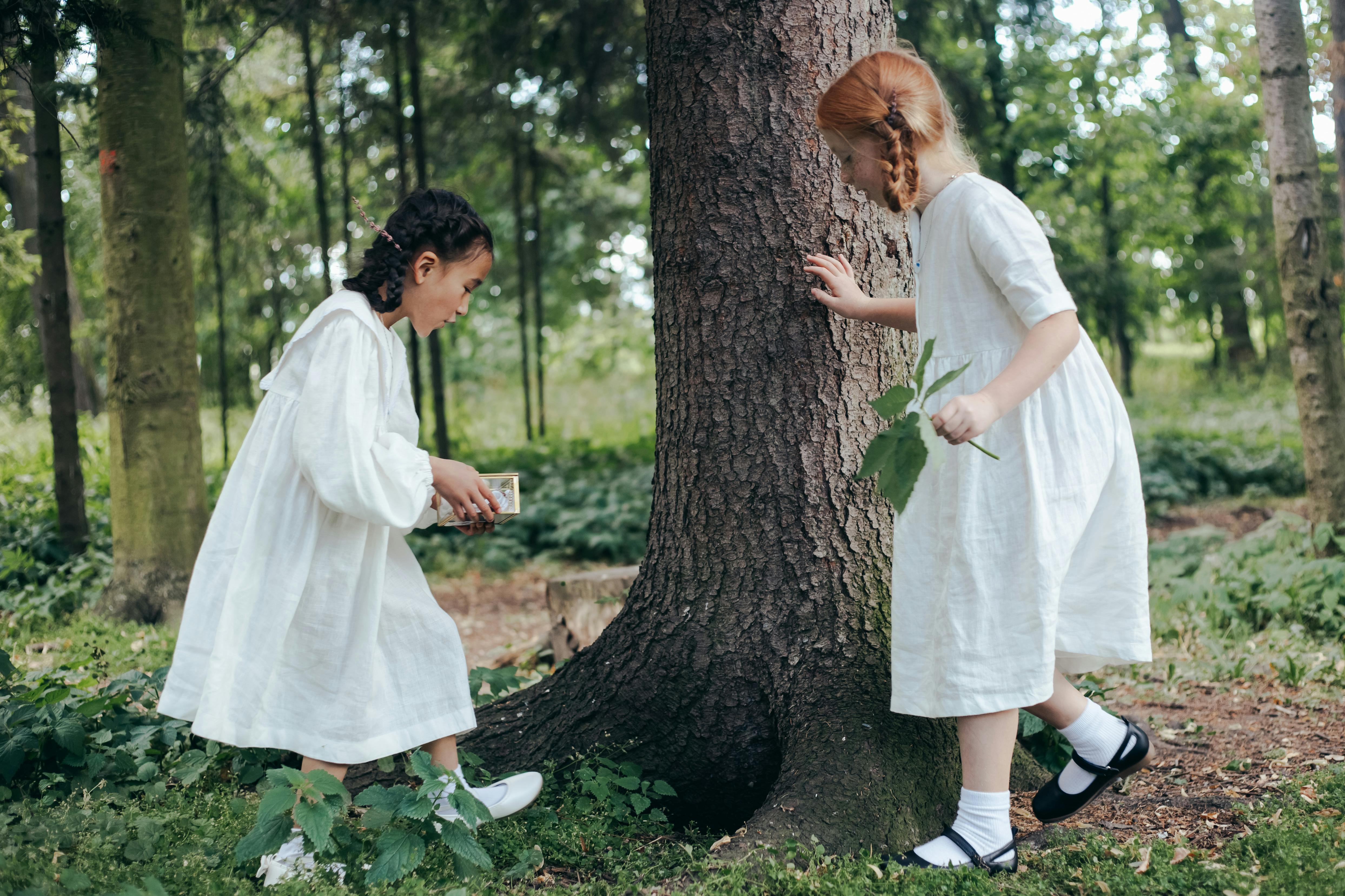 TWO GIRLS PLAY SONS OF THE FOREST