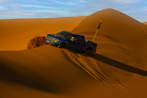 Foto d'estoc gratuïta de automòbil, aventura, camioneta