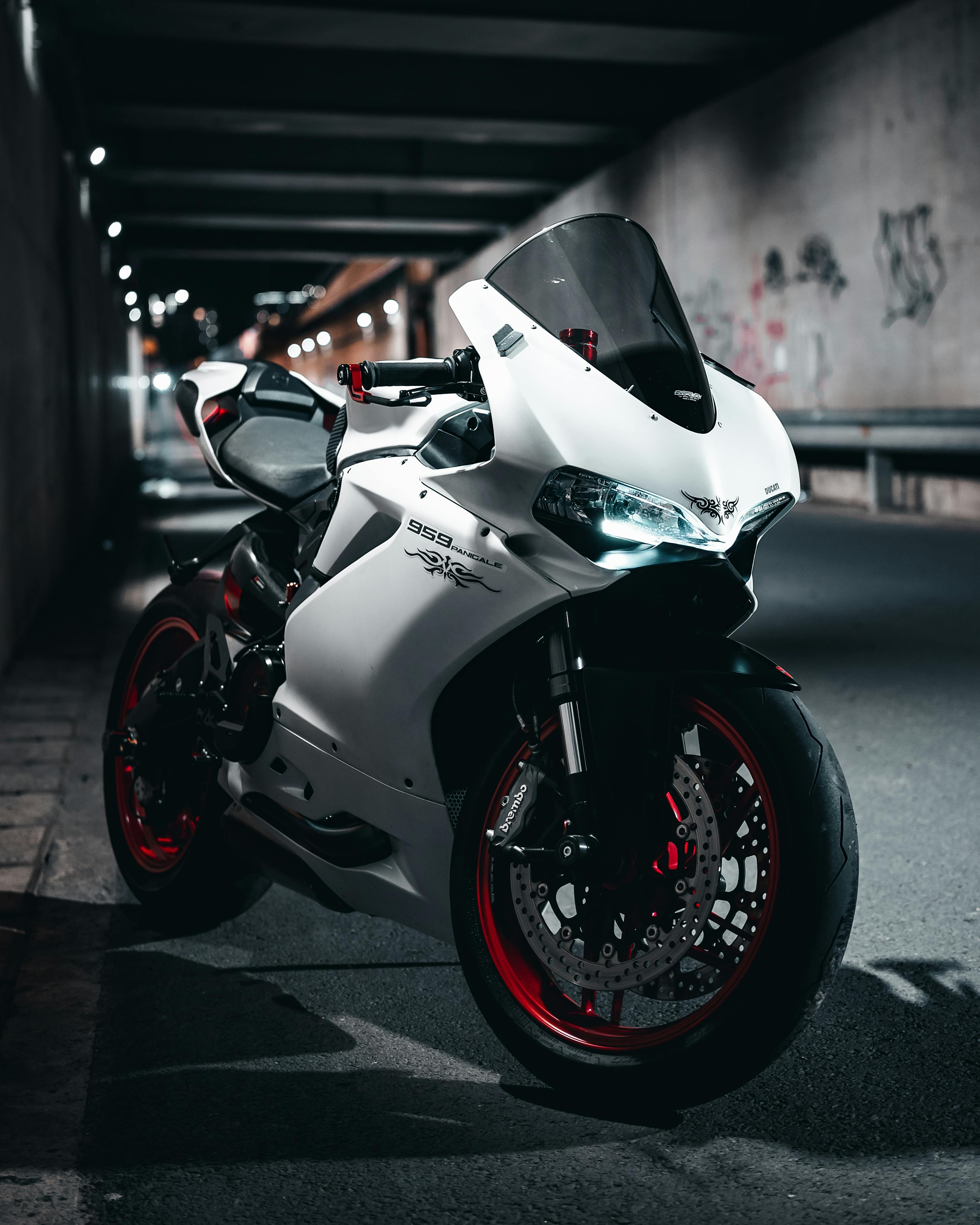 30k+ Ducati Panigale Pictures | Download Free Images on Unsplash