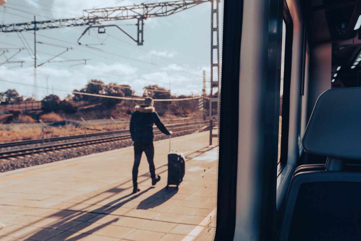 student moves in Nunhead — Student Moves in Nunhead — the working end of the job