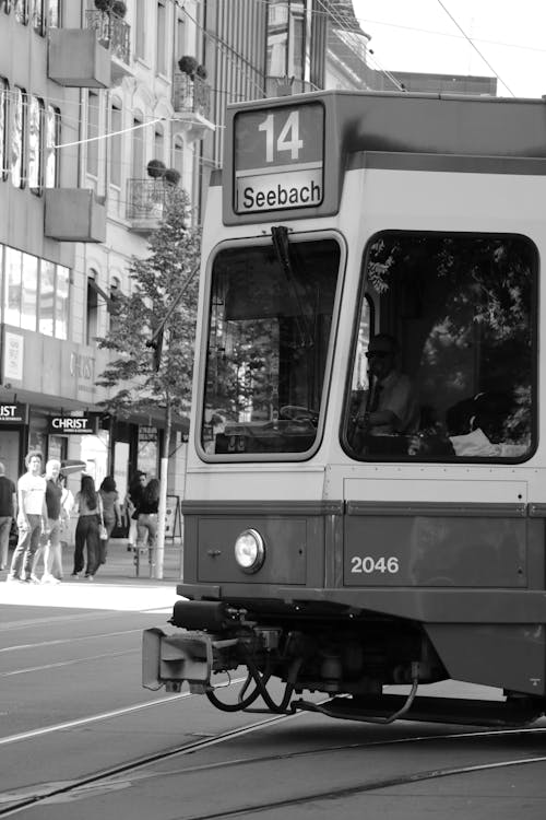 シティ, 列車, 垂直ショットの無料の写真素材