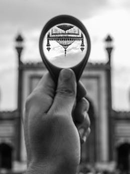 Lens