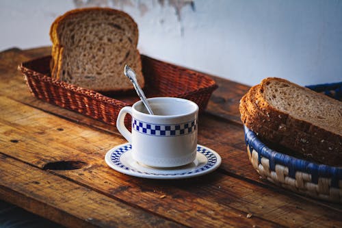 Desayuno Con Café Y pan Integral