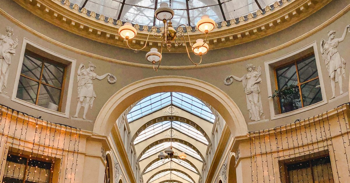 Couverture : The covered passages of Paris
