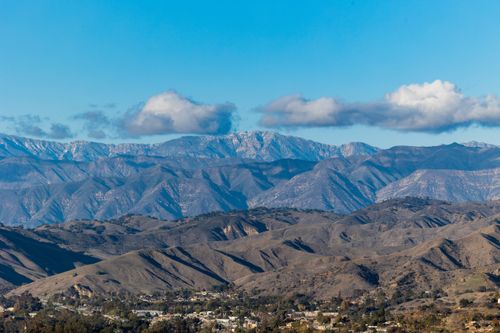 Free Breathtaking view of mountain ranges with clear blue sky in Ventura, California. Stock Photo