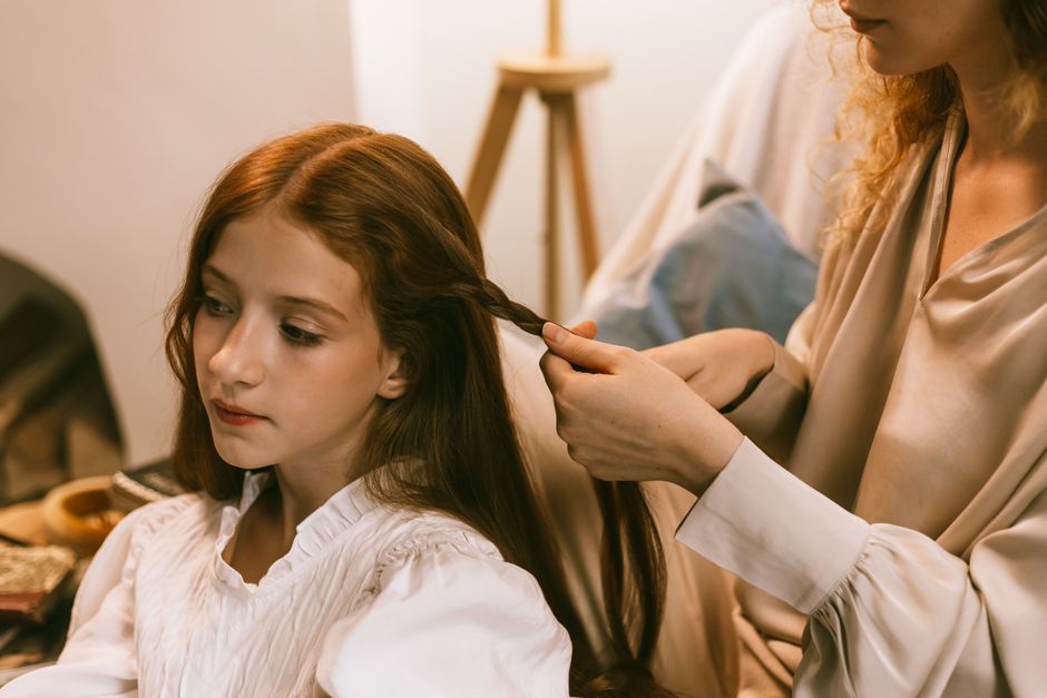 Ottawa Dads Learn to Braid Hair at This Beer-Fuelled Workshop