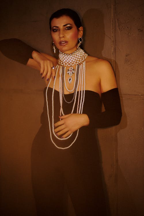 Woman in Glamour Clothes and Jewelry