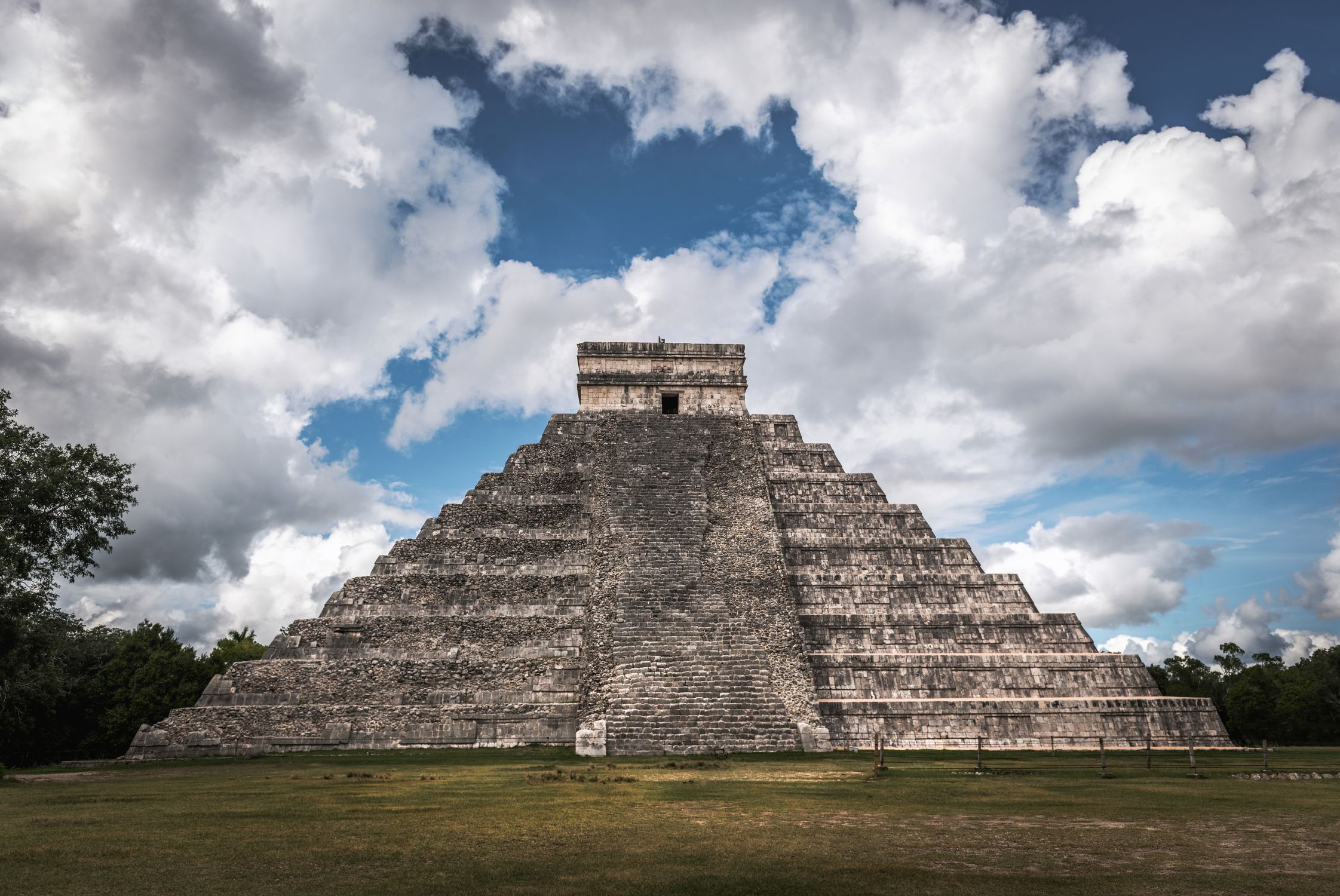 Aztec Pyramidf Aztec Pyramid under Cloudy Sky · Free Stock Photo