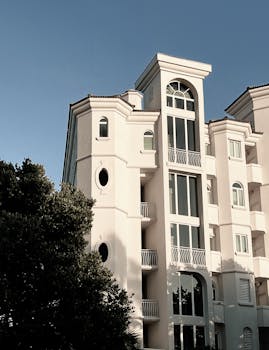 Charming Mediterranean-style apartment building in Fort Lauderdale with elegant architecture.