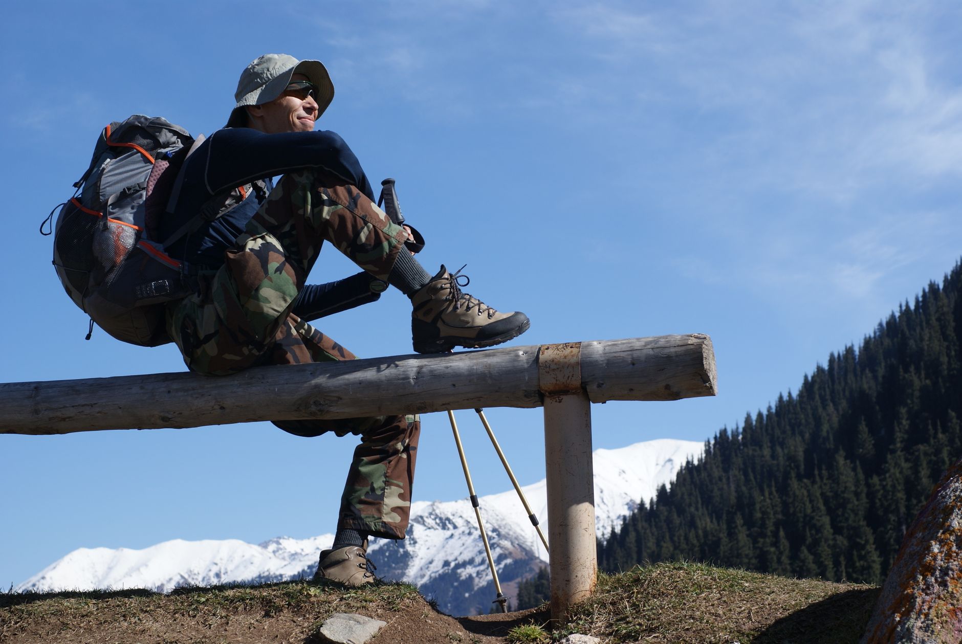 hunter hiking mountain backpack