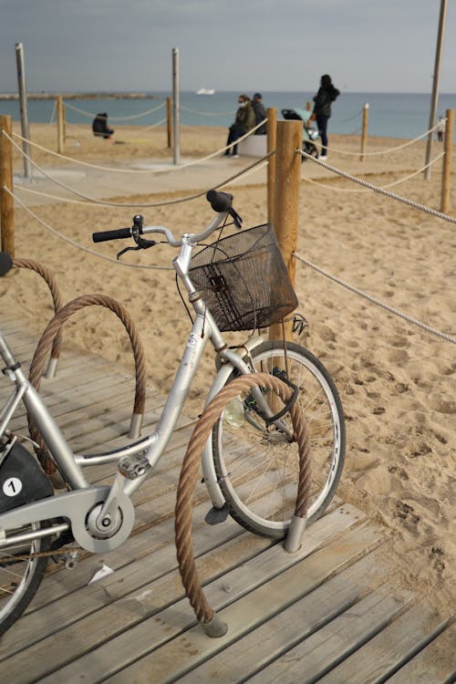 Fotobanka s bezplatnými fotkami na tému bicykel, breh, exteriéry