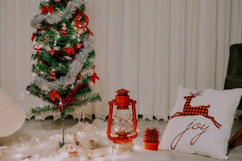 dekorasyonlar, kırmızı lamba, Noel içeren Ücretsiz stok fotoğraf