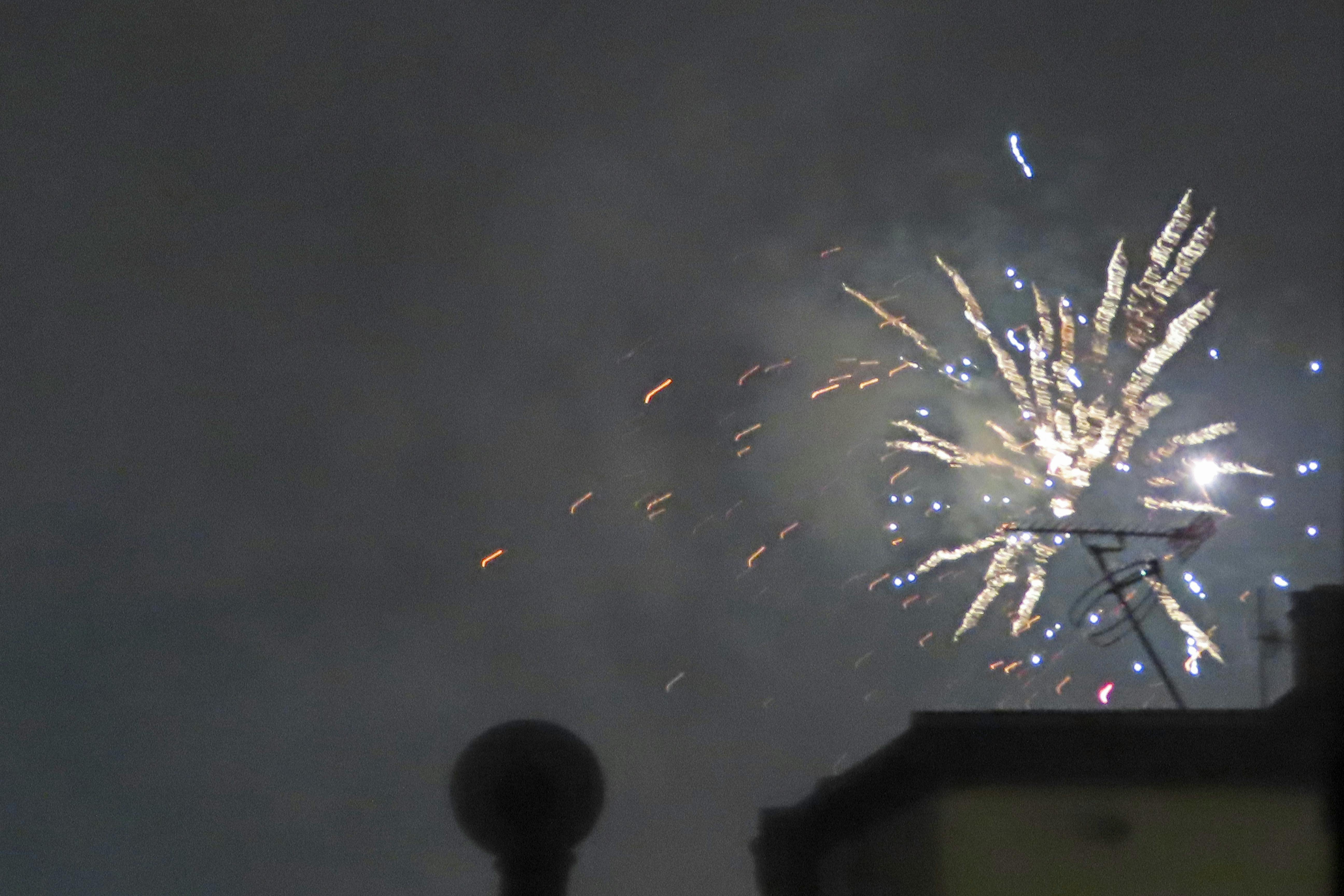 Bathroom with modern lighting fixtures
